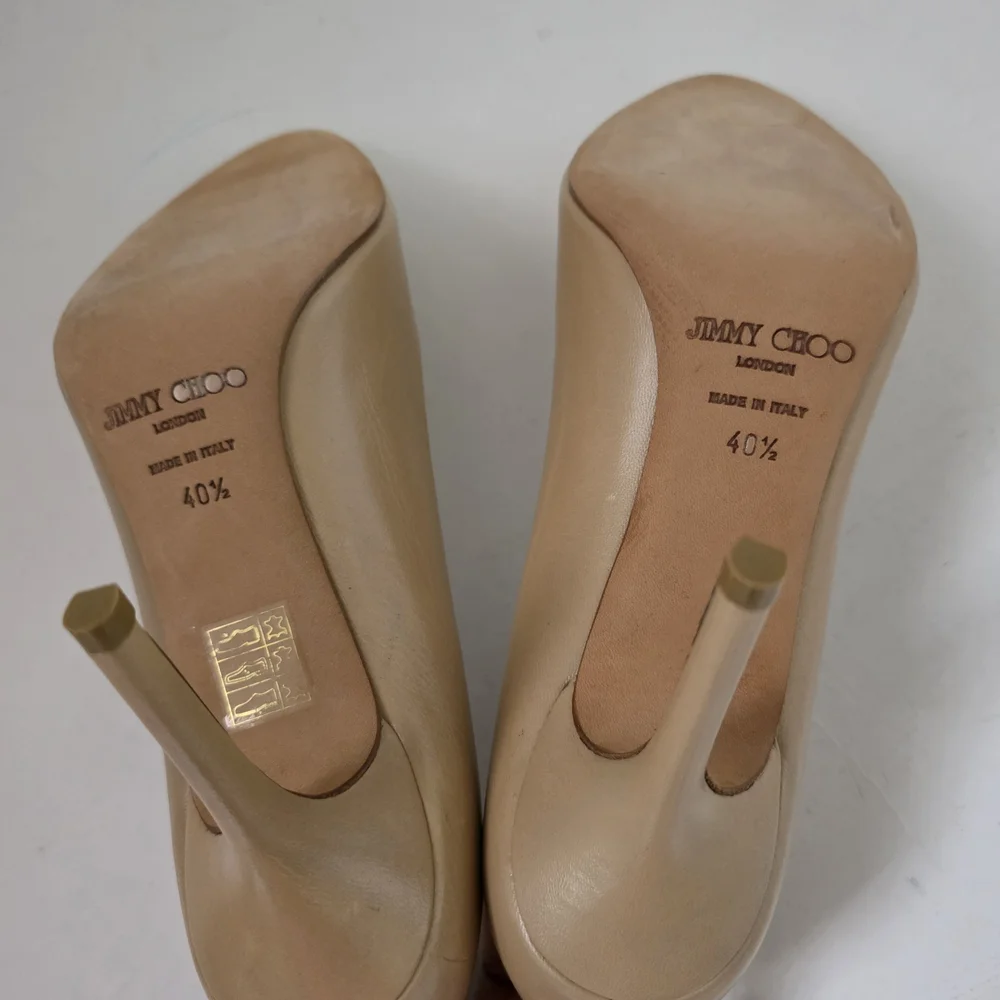Jimmy Choo Beige Leather Esme Almond Toe Pumps Size 40.5 Heels